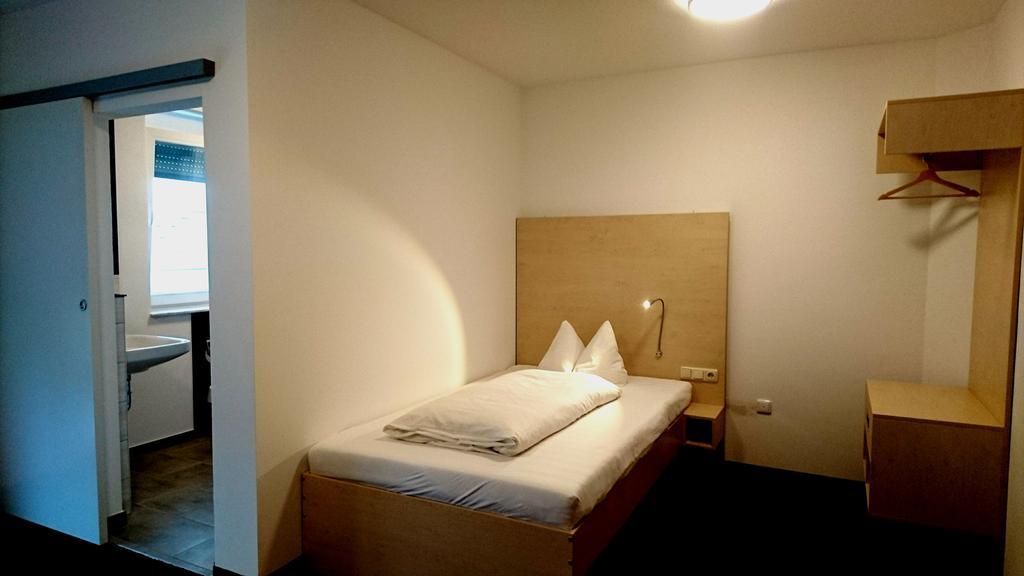 Gaestehaus Langhammer Bubenreuth Екстер'єр фото